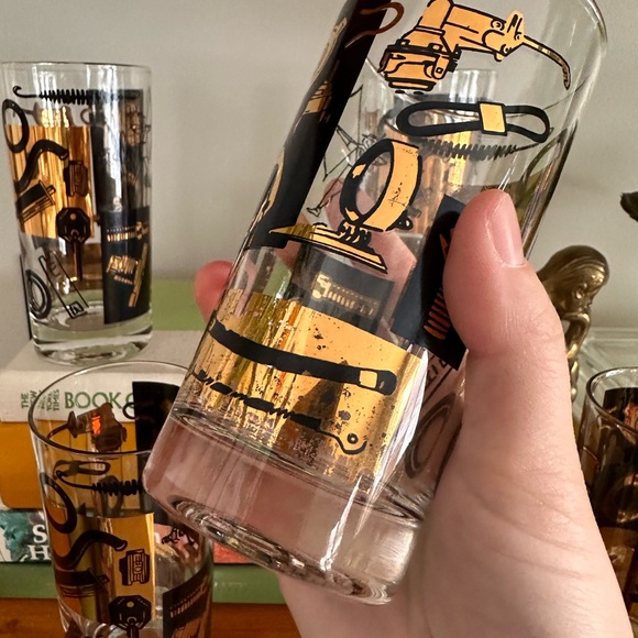 Vintage Glass Tumblers - Picture 7 of 9